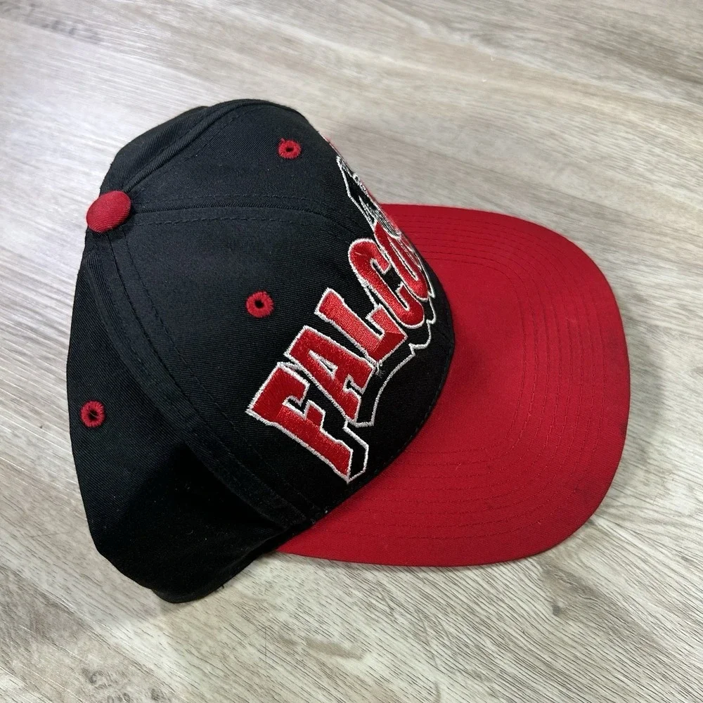 VTG Atlanta Falcons Wave Snapback Hat NFL Football Black Red Cap
